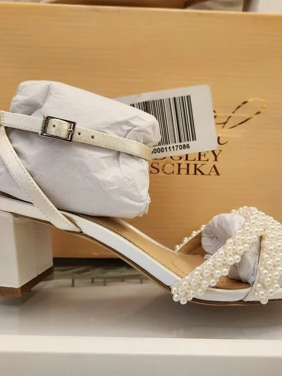 Jewel By Badgley Mischka "Ninnette" Ivory Satin Pearl Sandals. NIB. Size 6 - Picture 1 of 10